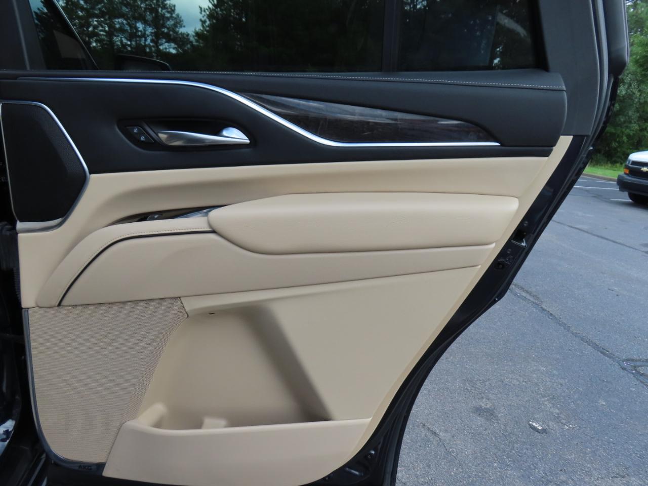 Cadillac Escalade Premium Luxury AWD 2021