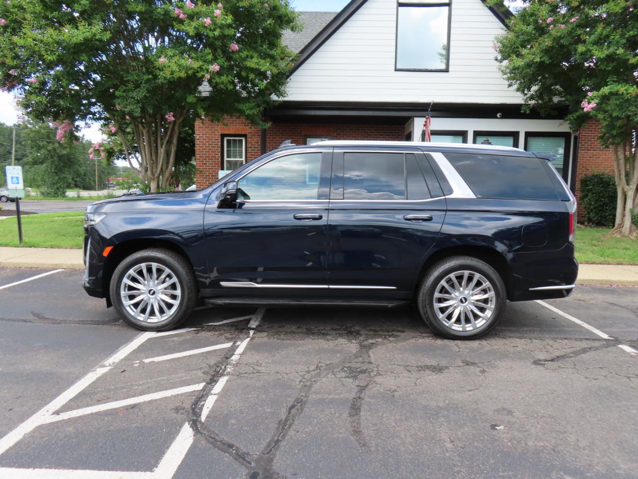 Cadillac Escalade Premium Luxury AWD 2021