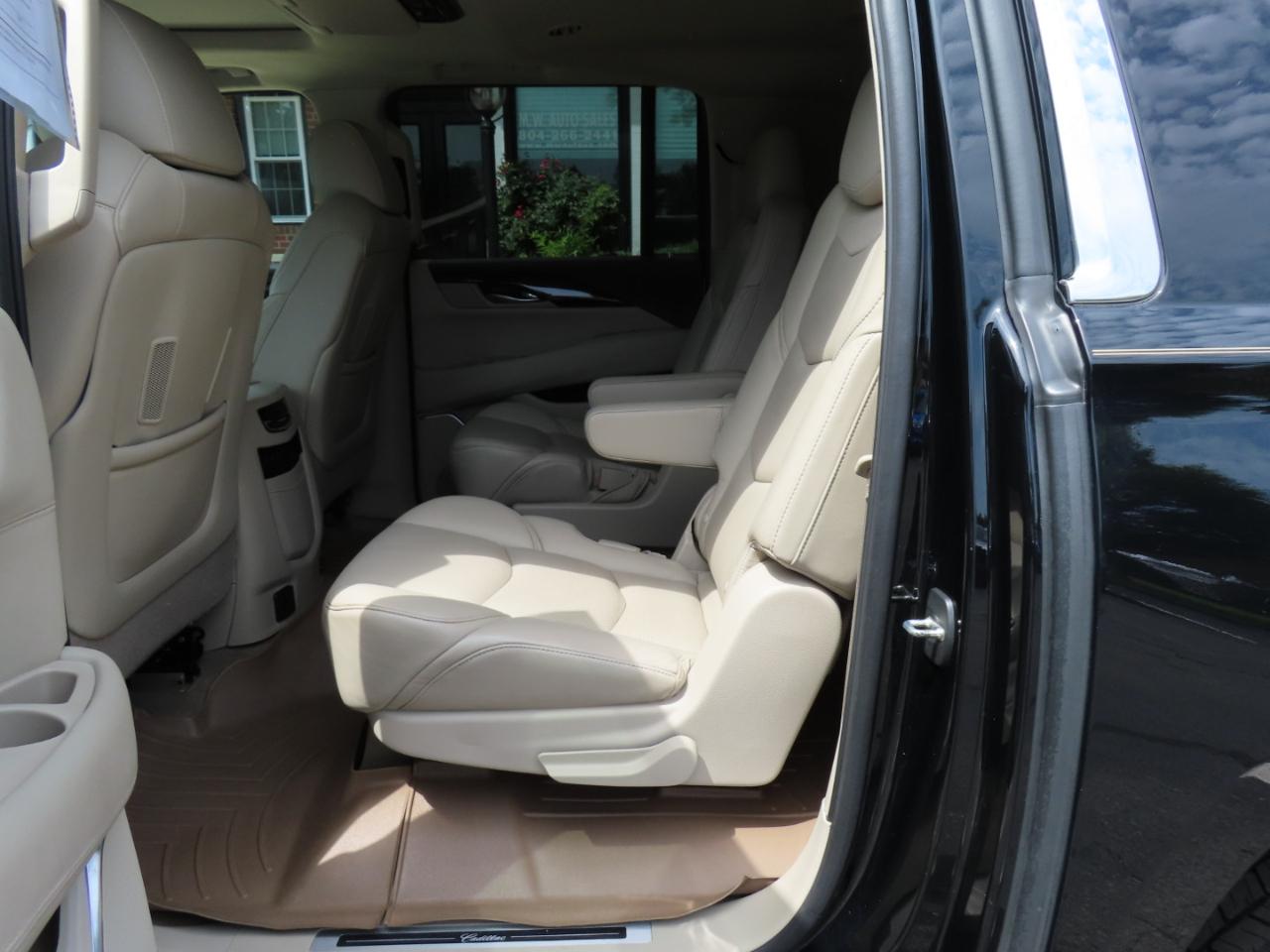 Cadillac Escalade ESV Luxury 4WD 2017