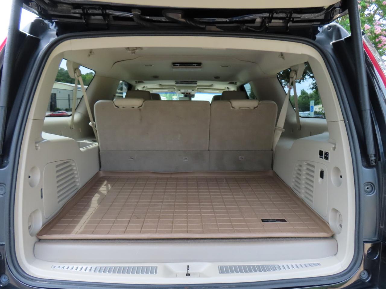 Cadillac Escalade ESV Luxury 4WD 2017