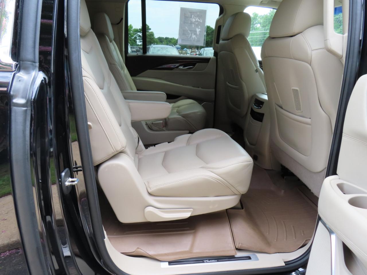 Cadillac Escalade ESV Luxury 4WD 2017