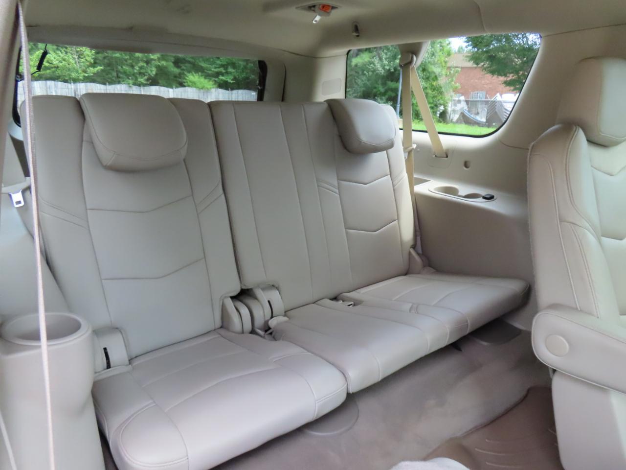 Cadillac Escalade ESV Luxury 4WD 2017