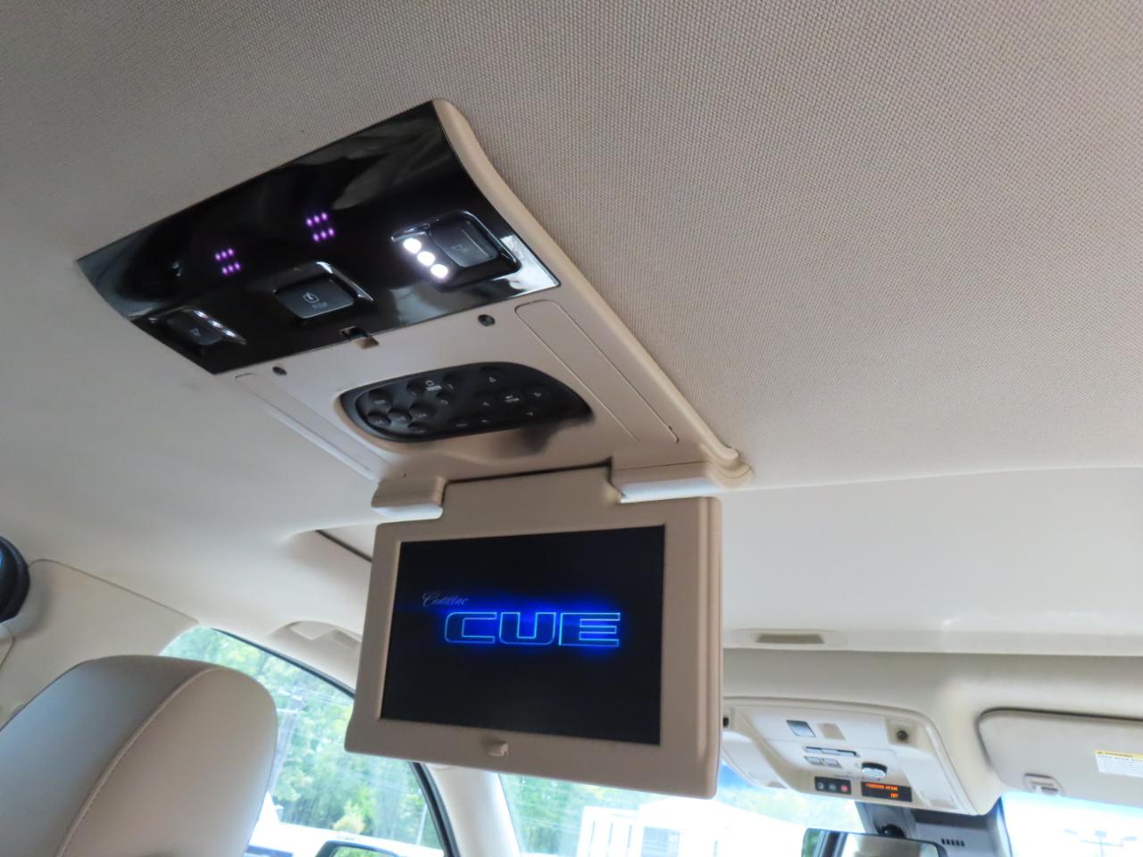 Cadillac Escalade ESV Luxury 4WD 2017