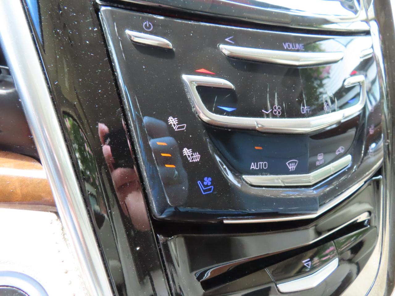 Cadillac Escalade ESV Luxury 4WD 2017