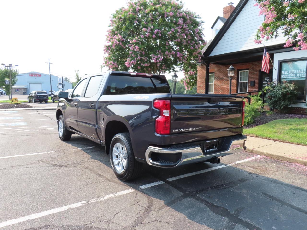 Chevrolet Silverado 1500 LT Crew Cab 4WD 2023