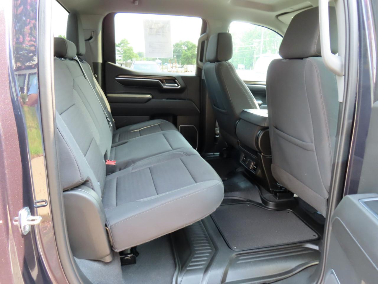 Chevrolet Silverado 1500 LT Crew Cab 4WD 2023