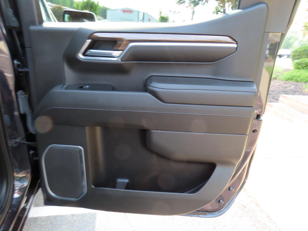 Chevrolet Silverado 1500 LT Crew Cab 4WD 2023