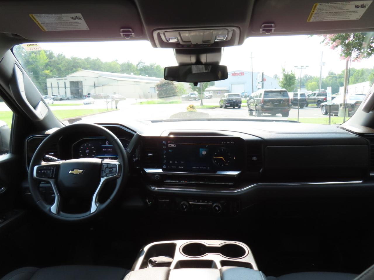 Chevrolet Silverado 1500 LT Crew Cab 4WD 2023