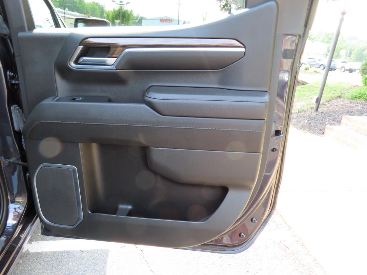 Chevrolet Silverado 1500 LT Crew Cab 4WD 2023