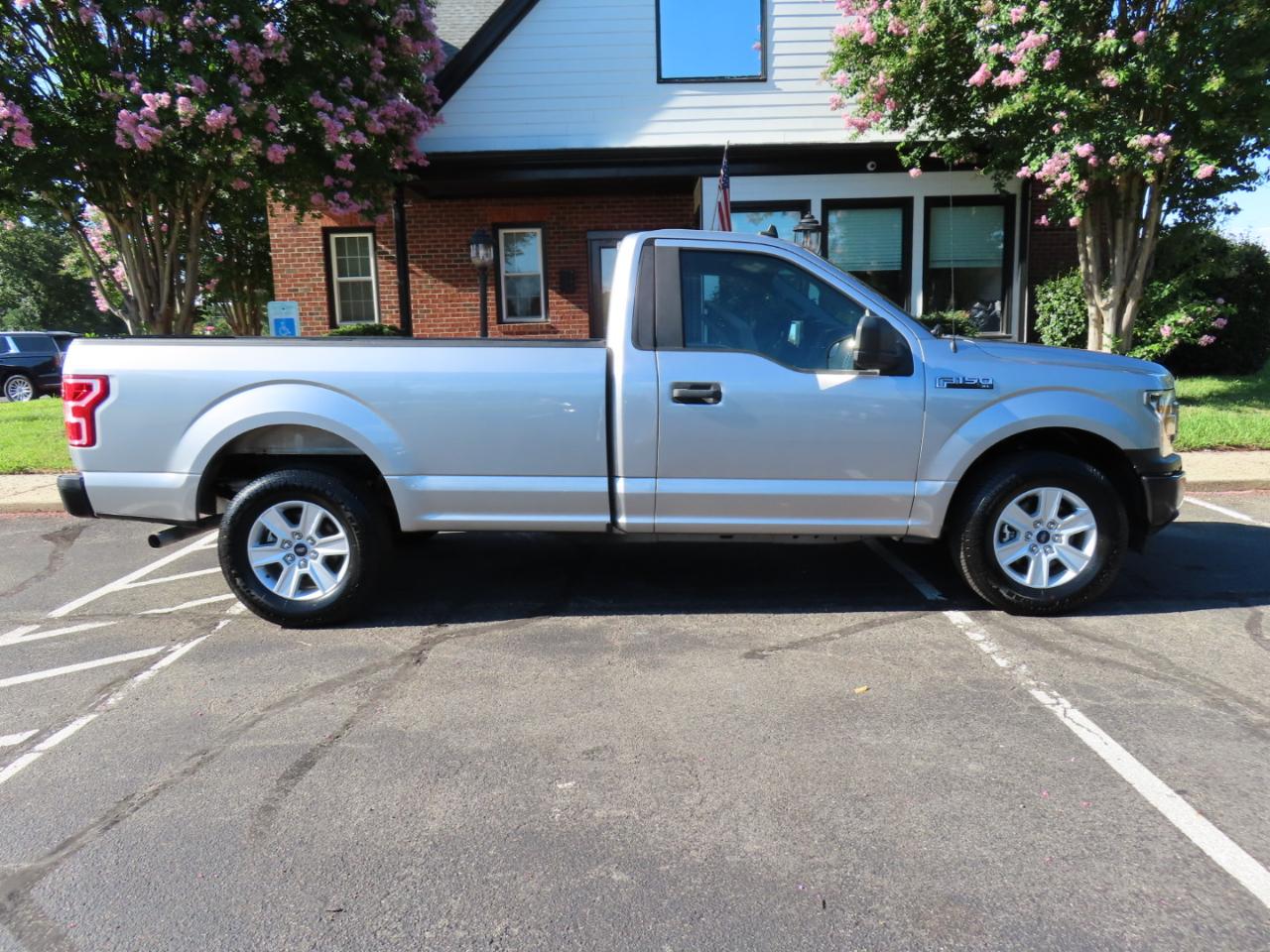 Ford F-150 XL 8-ft. Bed 2WD 2020