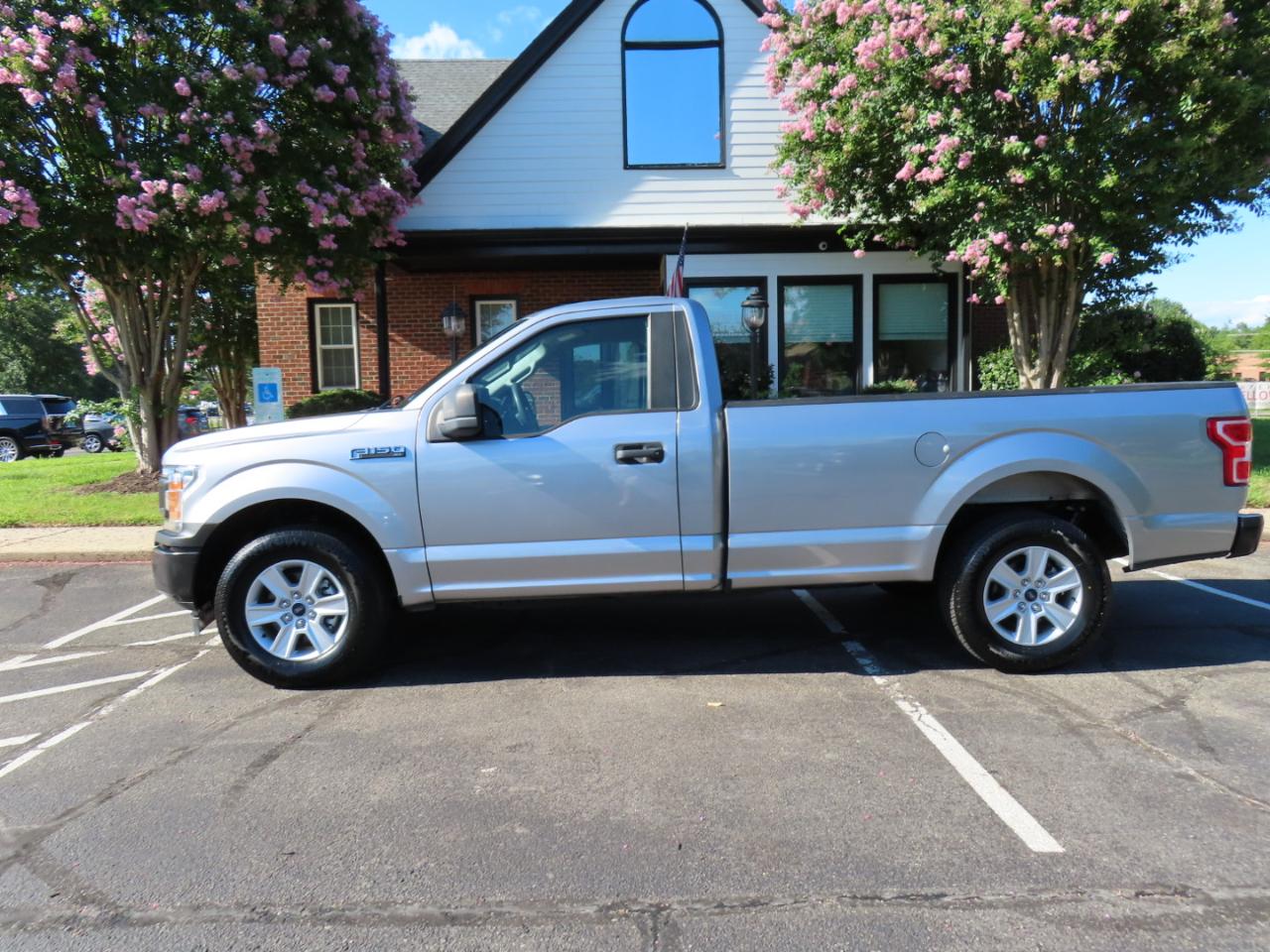 Ford F-150 XL 8-ft. Bed 2WD 2020