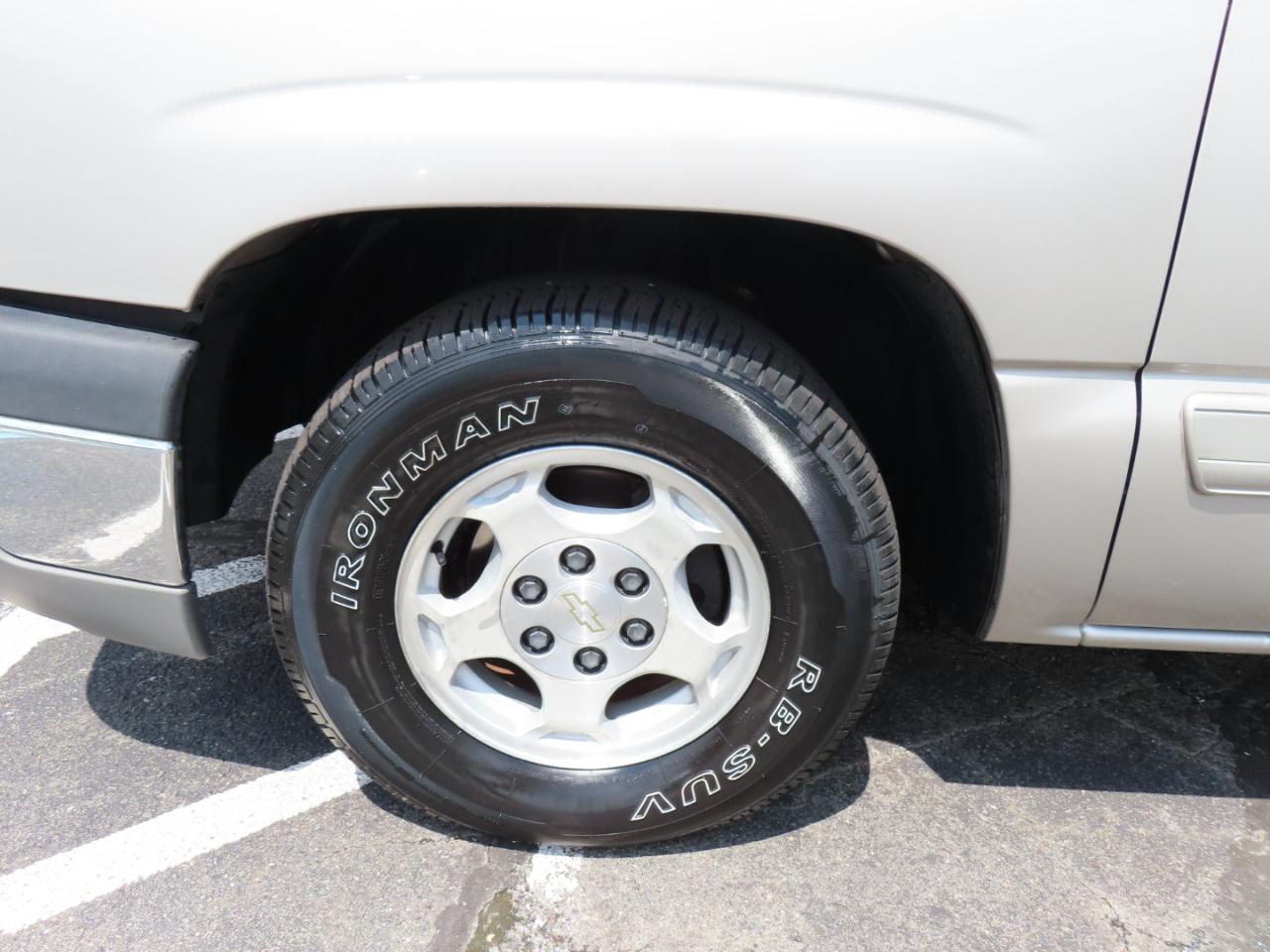 Chevrolet Silverado 1500 LS Ext. Cab Short Bed 2WD 2004