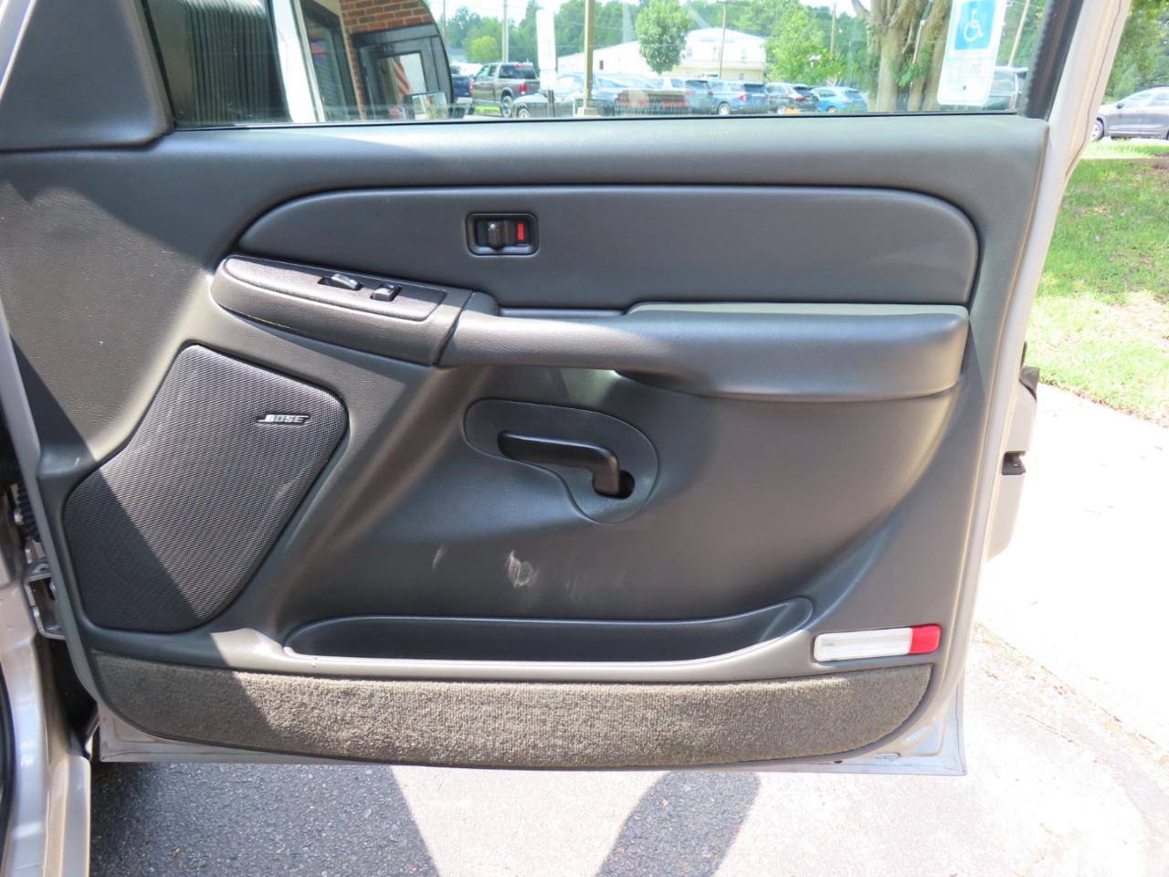 Chevrolet Silverado 1500 LS Ext. Cab Short Bed 2WD 2004