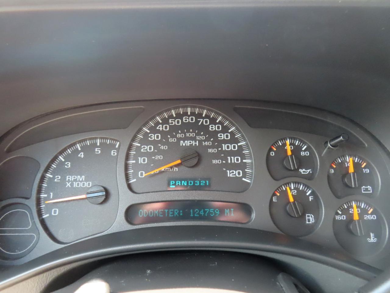 Chevrolet Silverado 1500 LS Ext. Cab Short Bed 2WD 2004