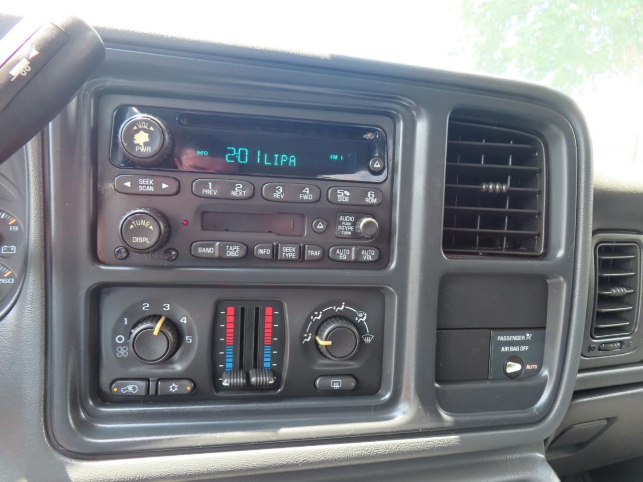 Chevrolet Silverado 1500 LS Ext. Cab Short Bed 2WD 2004