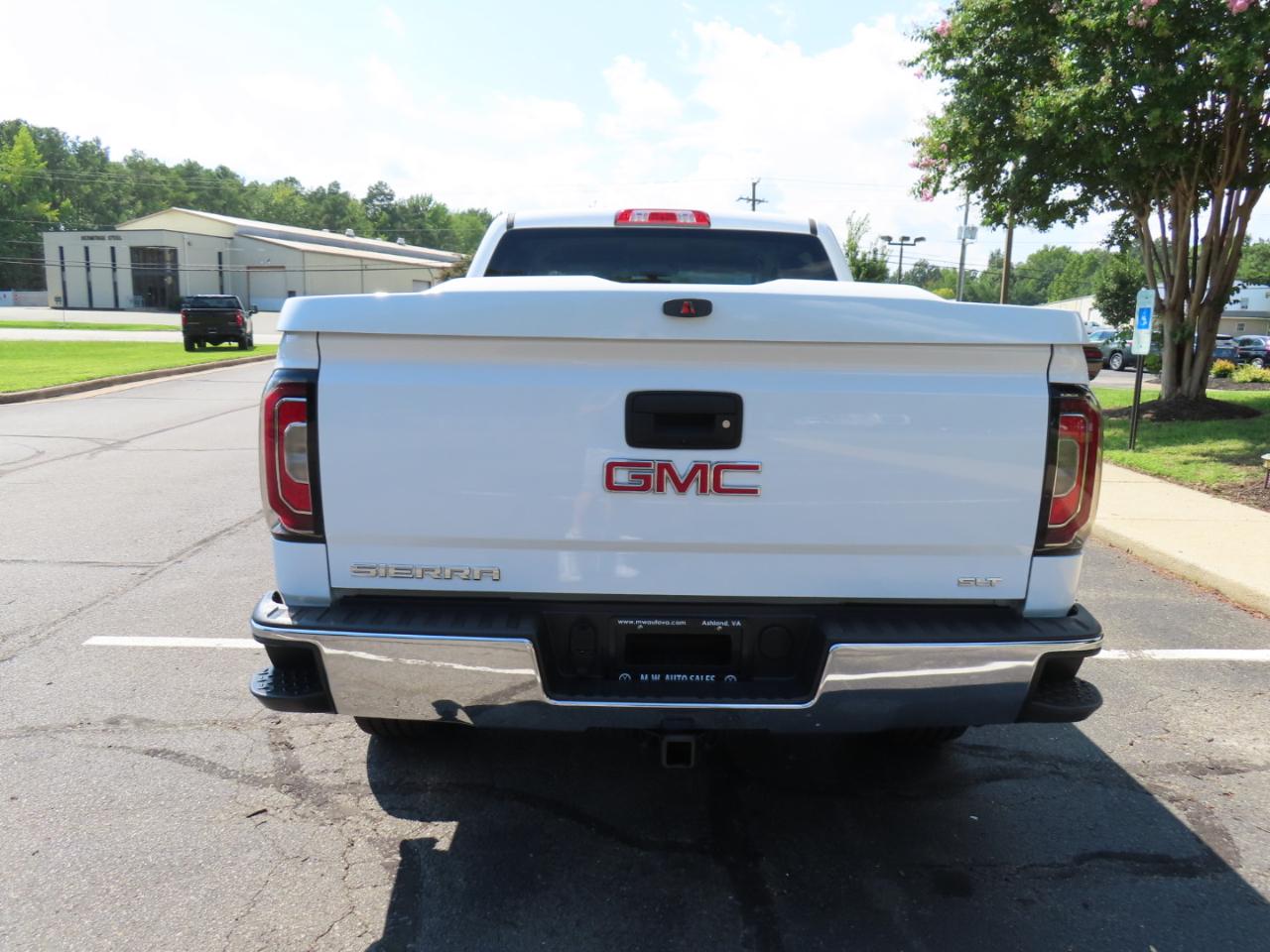 GMC Sierra 1500 SLT Crew Cab Long Box 2WD 2017