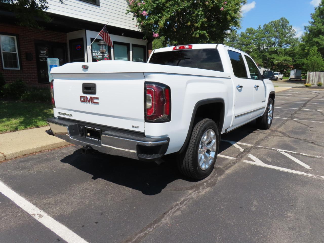 GMC Sierra 1500 SLT Crew Cab Long Box 2WD 2017