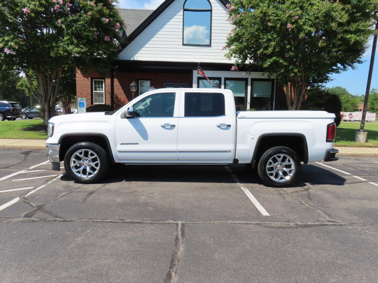 GMC Sierra 1500 SLT Crew Cab Long Box 2WD 2017