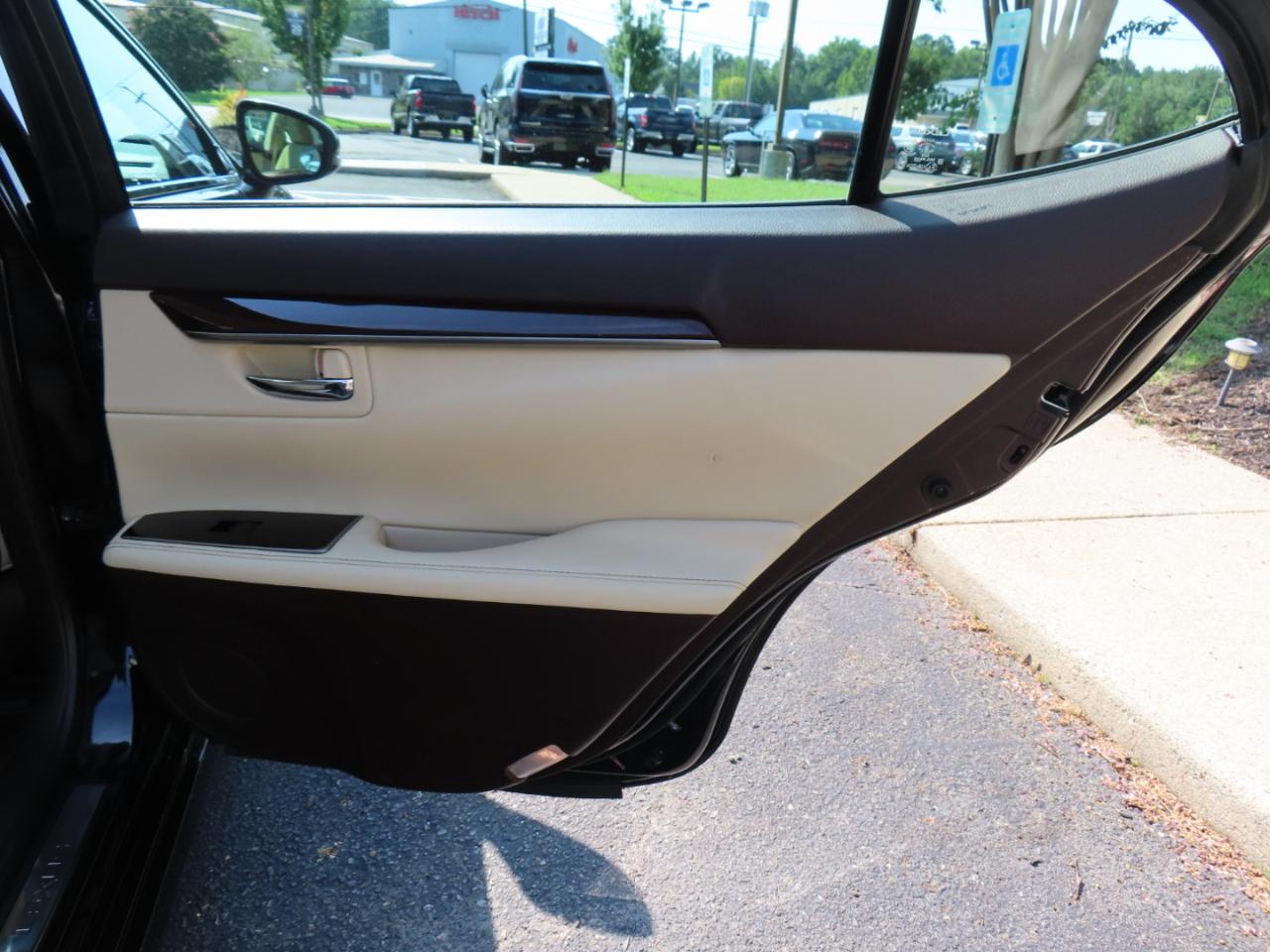 Lexus ES 350 Sedan 2018