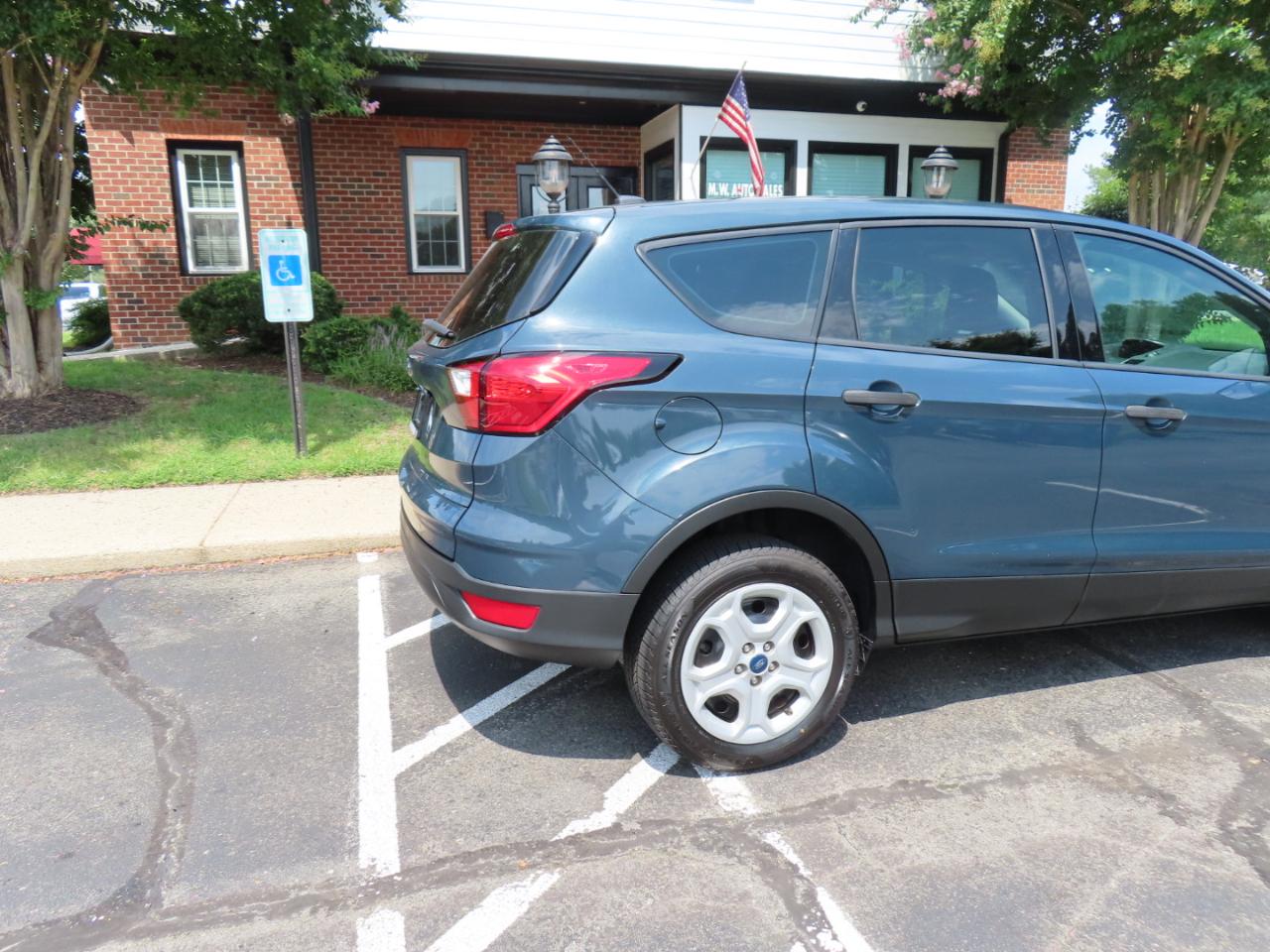 Ford Escape S FWD 2019