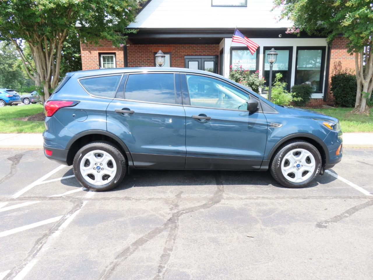 Ford Escape S FWD 2019