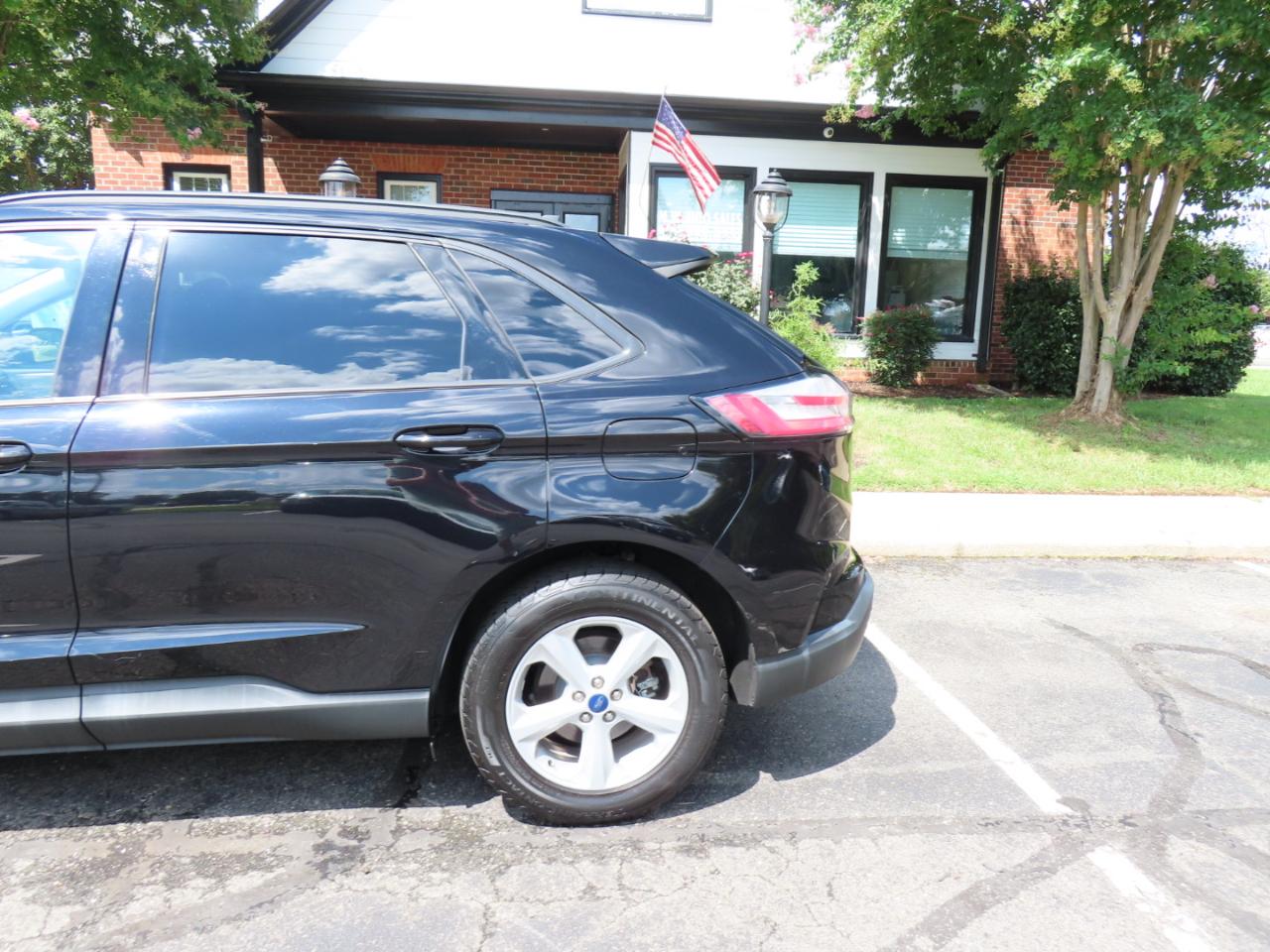 Ford Edge SE FWD 2021