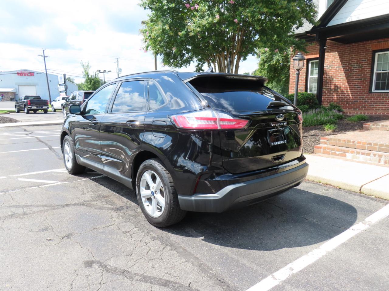 Ford Edge SE FWD 2021