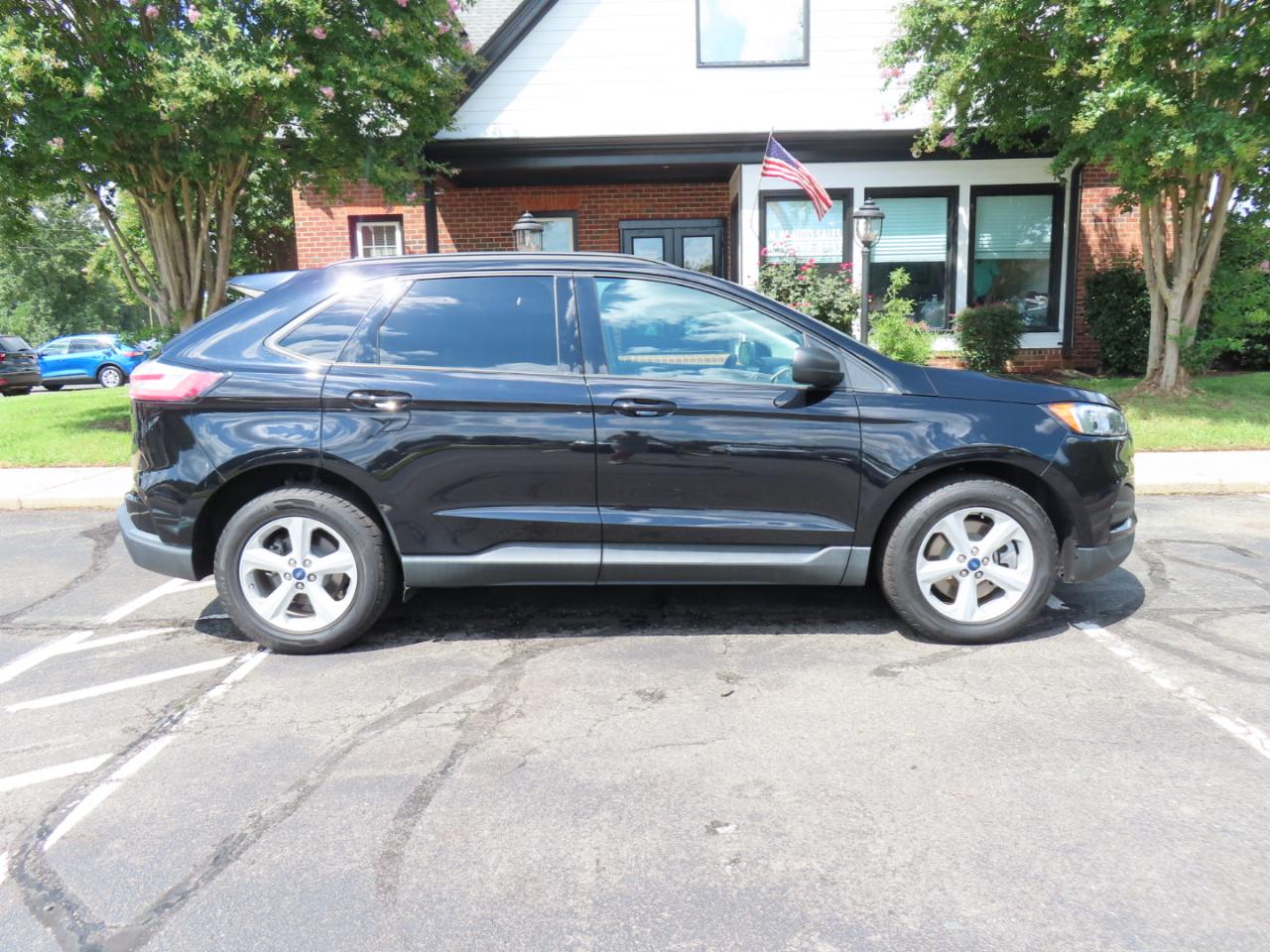 Ford Edge SE FWD 2021