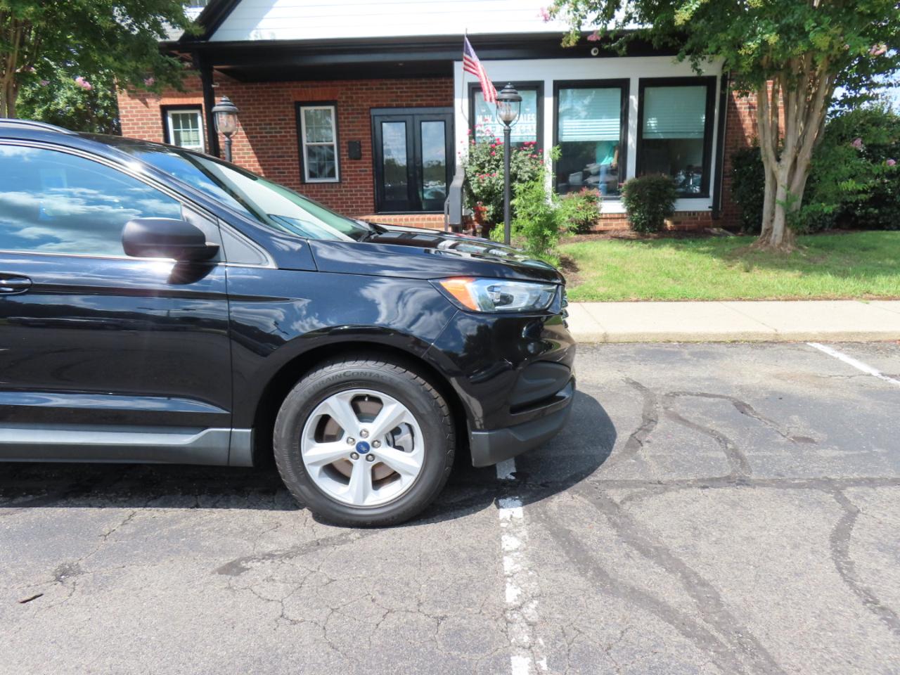 Ford Edge SE FWD 2021