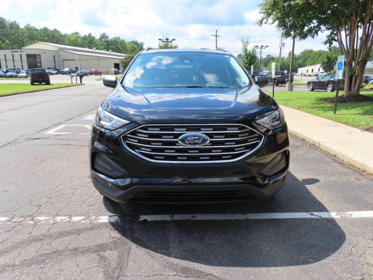 Ford Edge SE FWD 2021