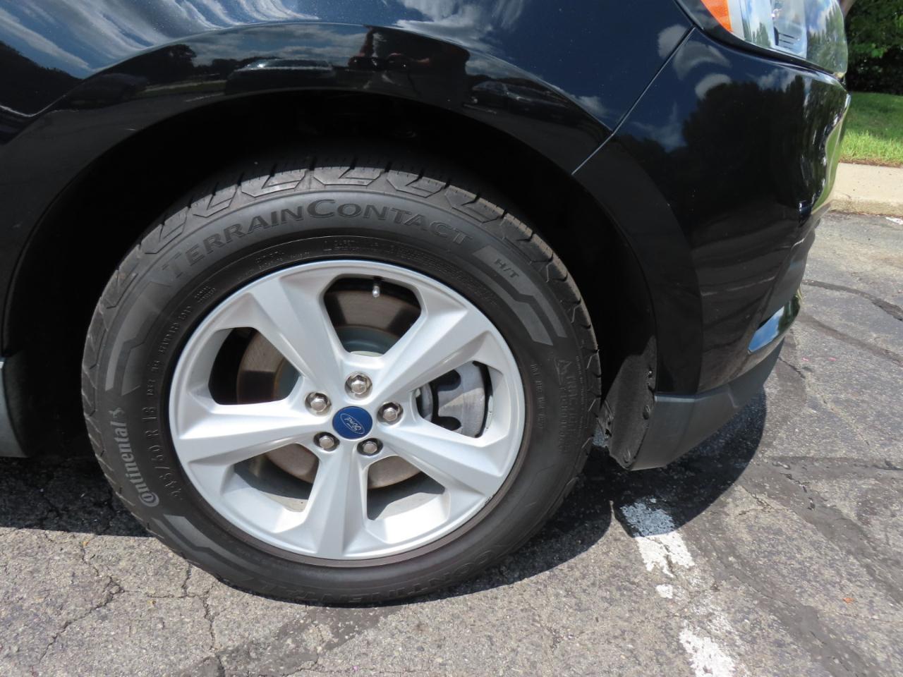 Ford Edge SE FWD 2021