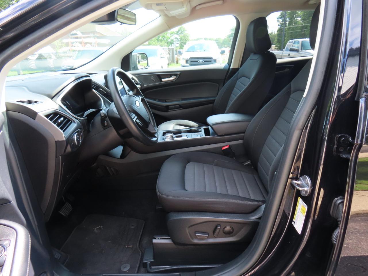 Ford Edge SE FWD 2021