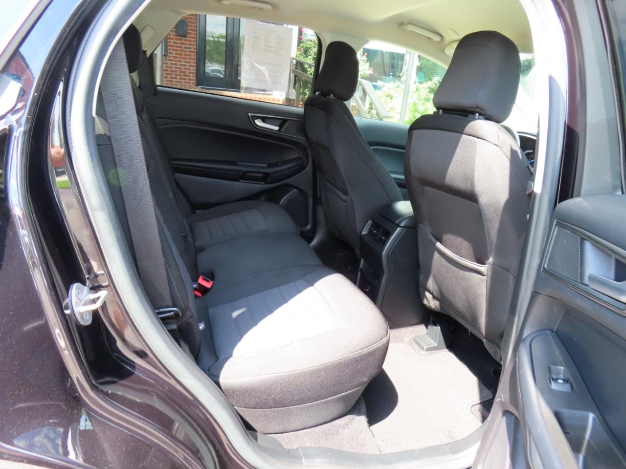 Ford Edge SE FWD 2021