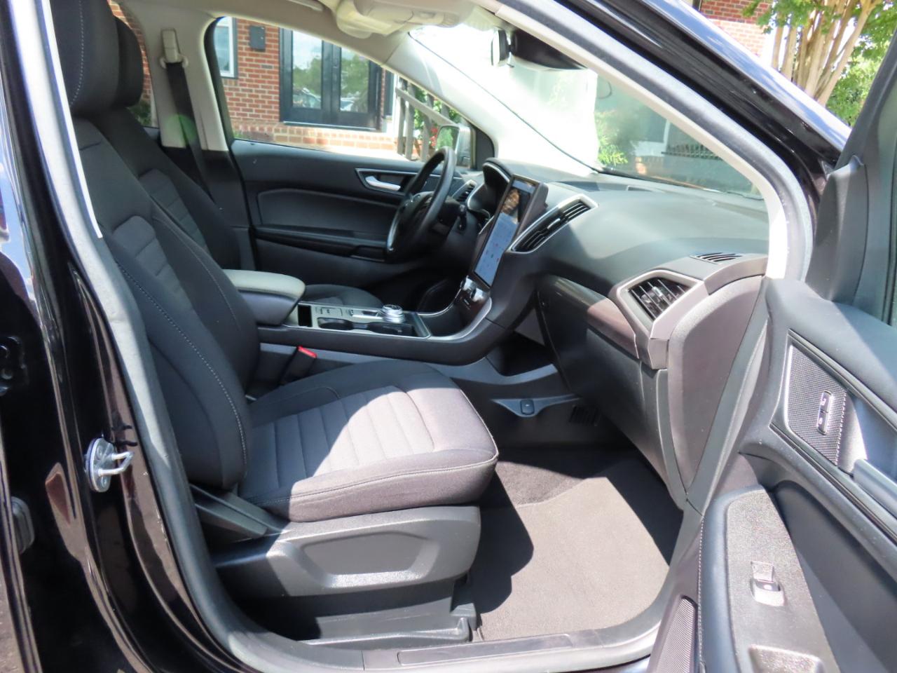 Ford Edge SE FWD 2021