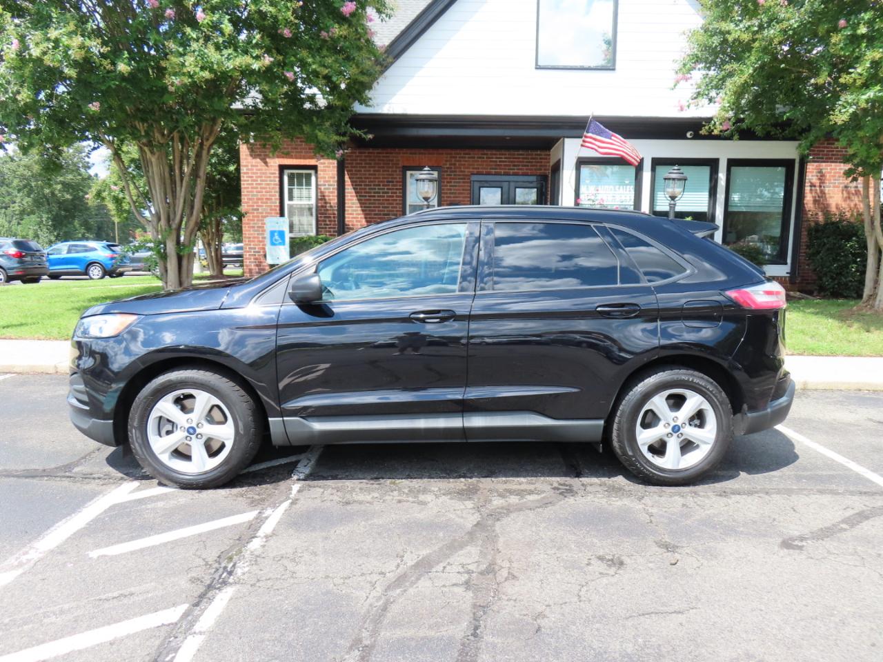 Ford Edge SE FWD 2021