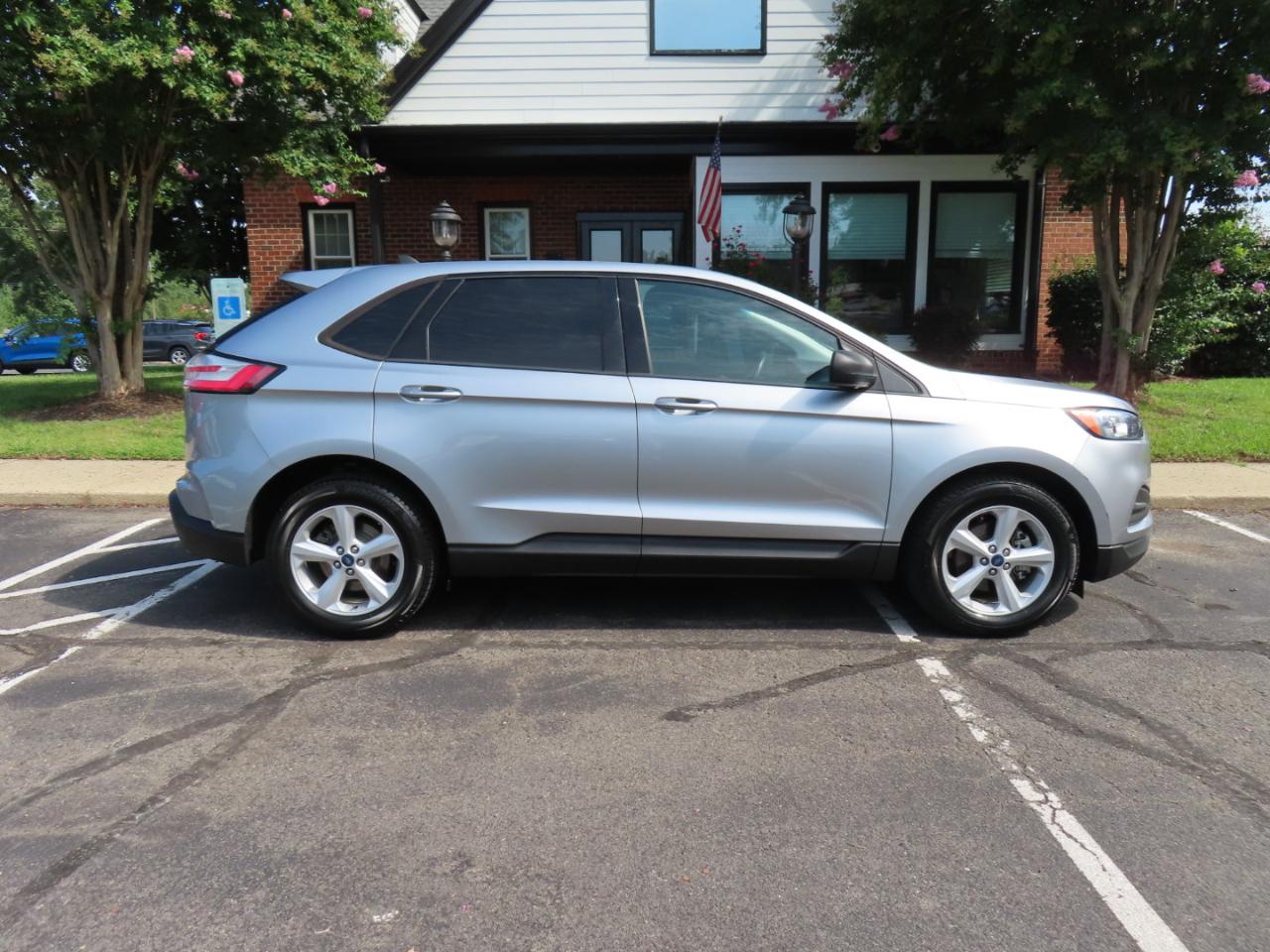 Ford Edge SE FWD 2020