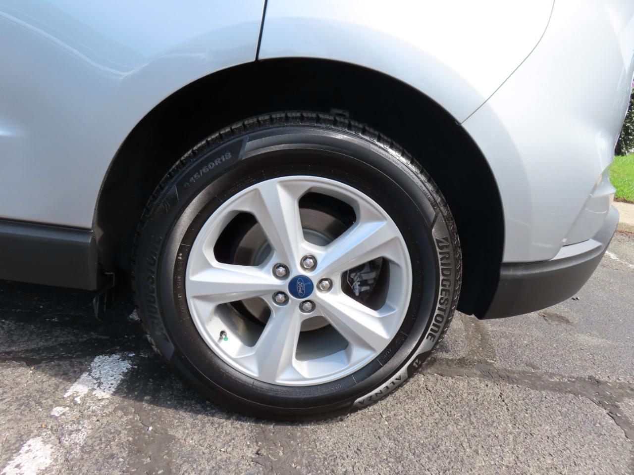 Ford Edge SE FWD 2020