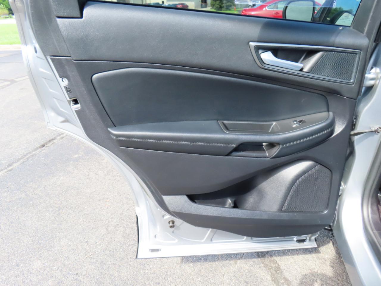Ford Edge SE FWD 2020