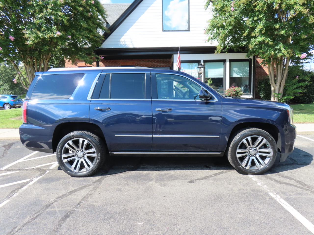 GMC Yukon Denali 4WD 2019