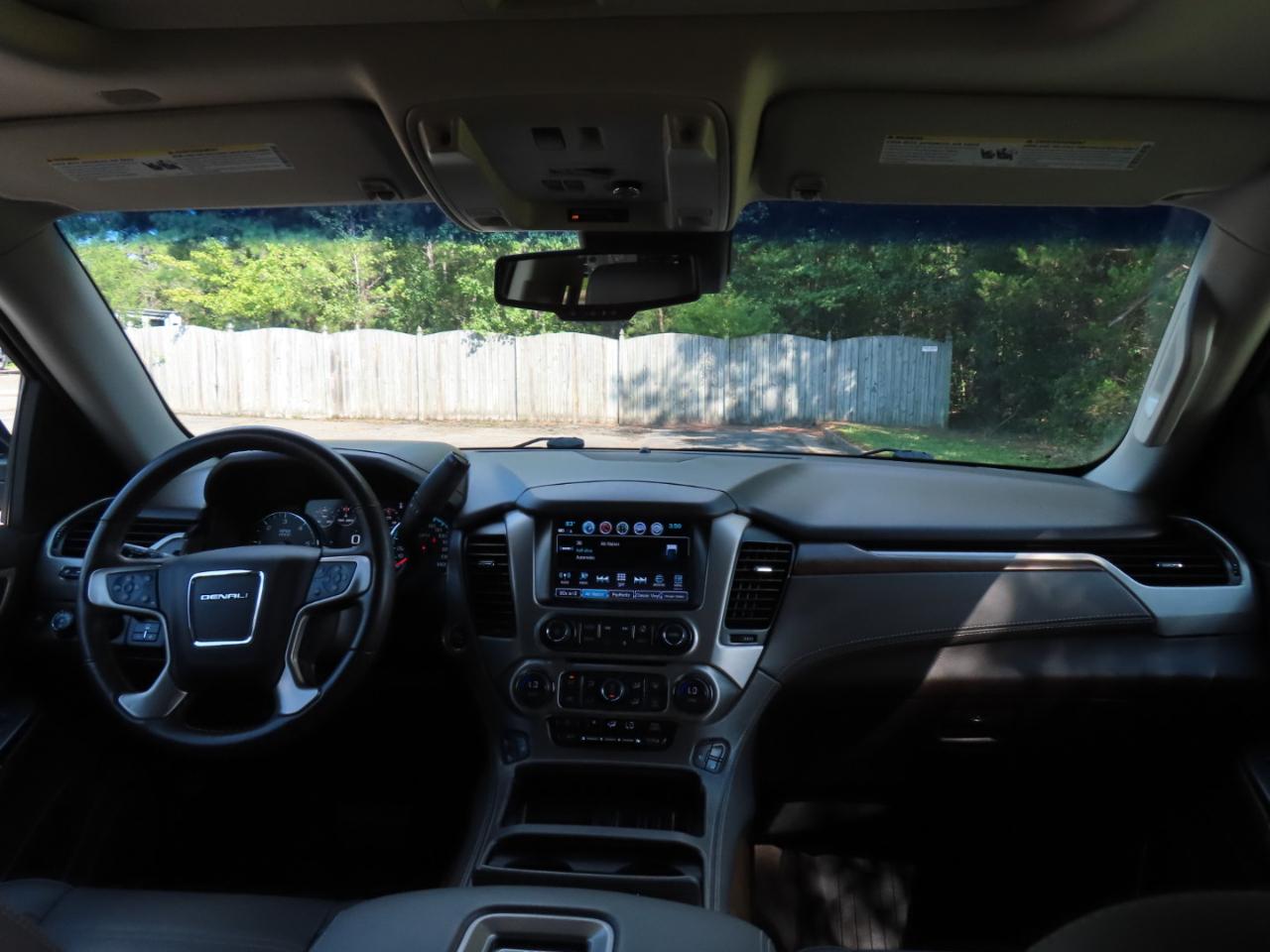 GMC Yukon Denali 4WD 2019