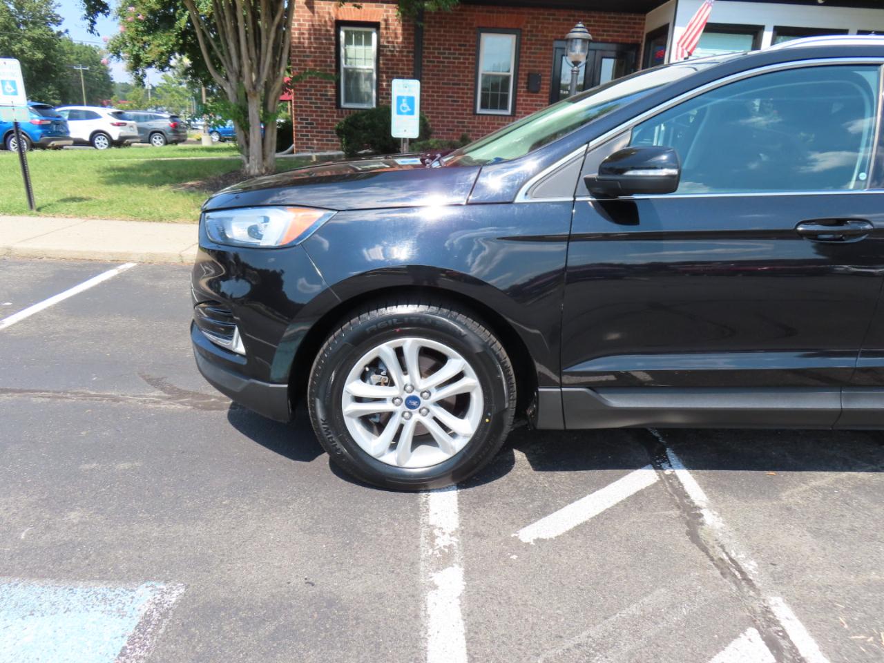 Ford Edge SEL FWD 2019