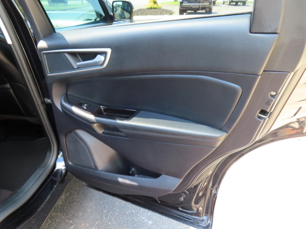 Ford Edge SEL FWD 2019