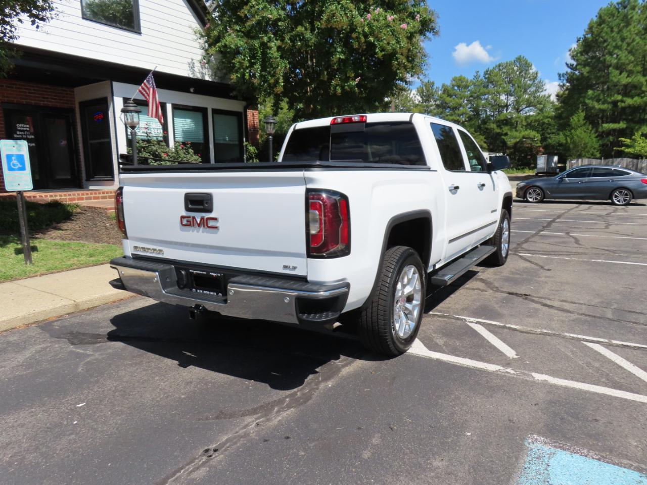 GMC Sierra 1500 SLT Crew Cab Short Box 4WD 2017