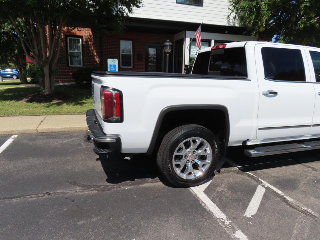 GMC Sierra 1500 SLT Crew Cab Short Box 4WD 2017