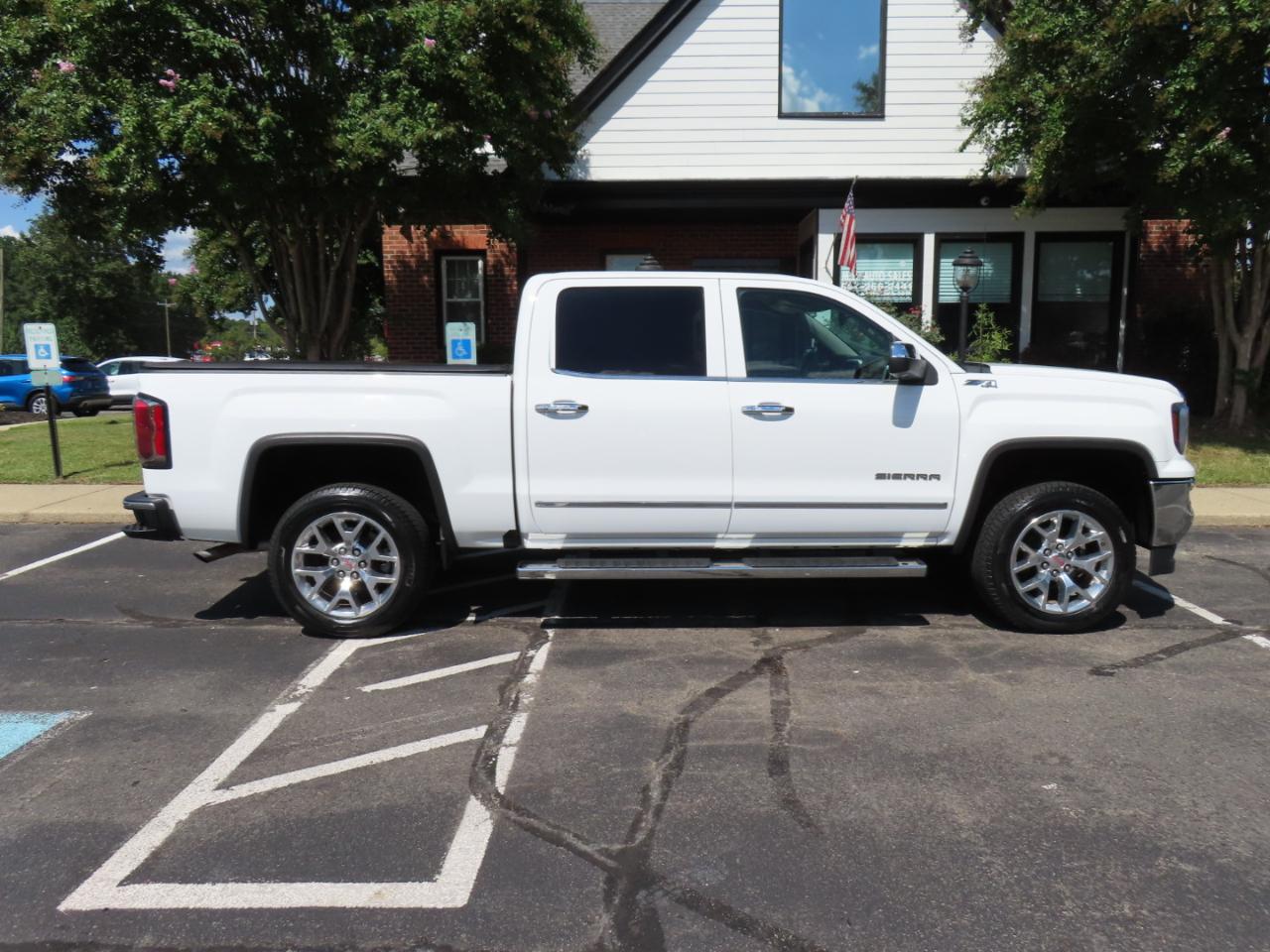 GMC Sierra 1500 SLT Crew Cab Short Box 4WD 2017