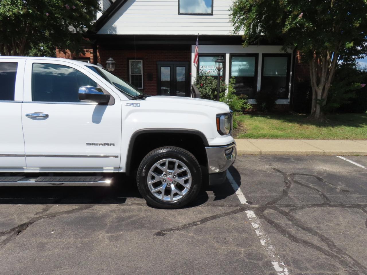GMC Sierra 1500 SLT Crew Cab Short Box 4WD 2017