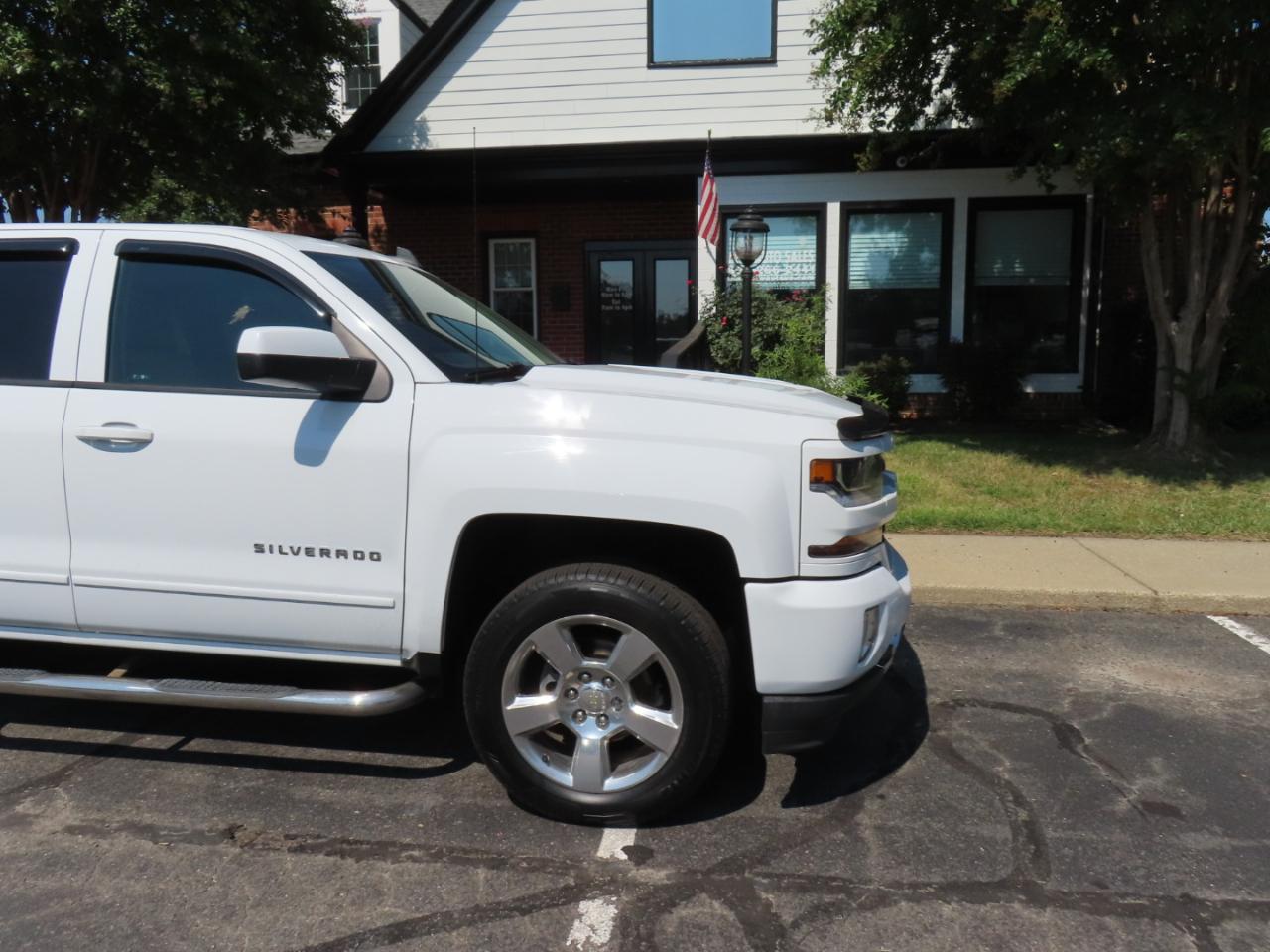 Chevrolet Silverado 1500 LT Double Cab 4WD 2017