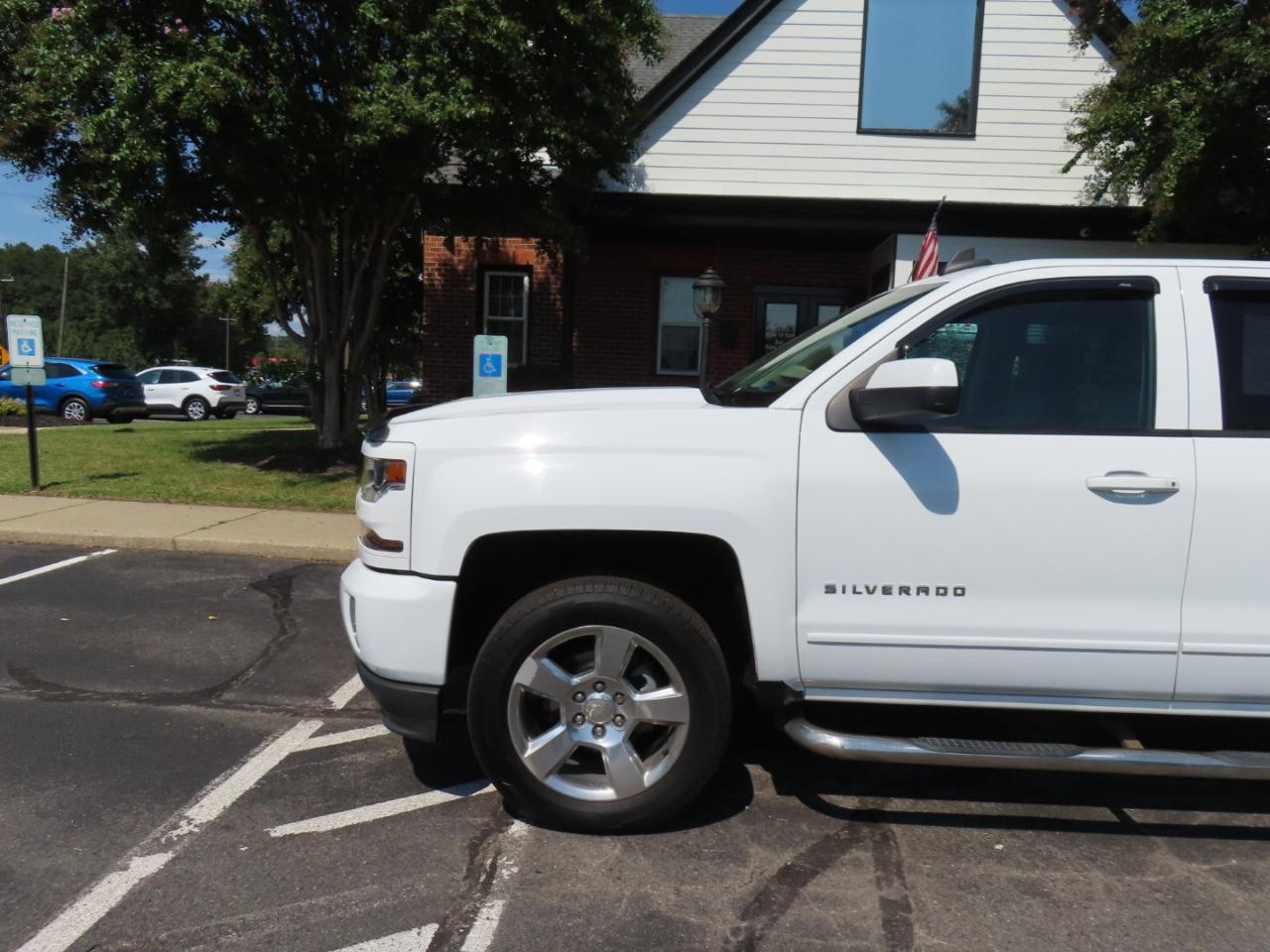 Chevrolet Silverado 1500 LT Double Cab 4WD 2017
