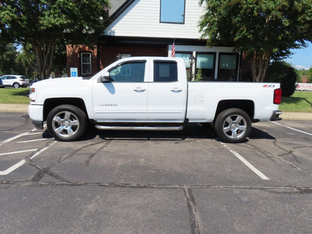 Chevrolet Silverado 1500 LT Double Cab 4WD 2017