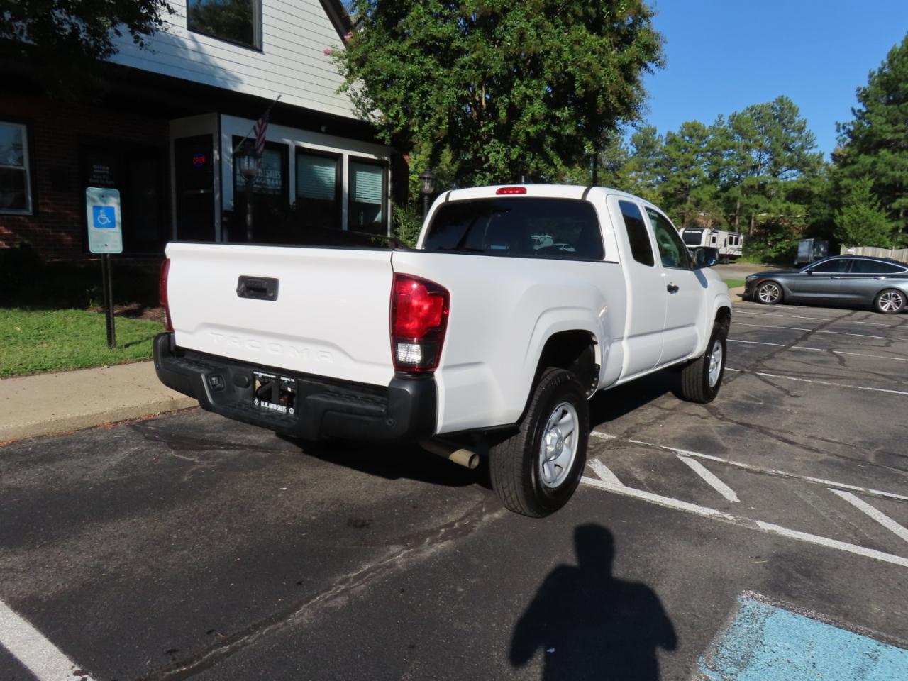 Toyota Tacoma SR5 Access Cab I4 6AT 2WD 2022